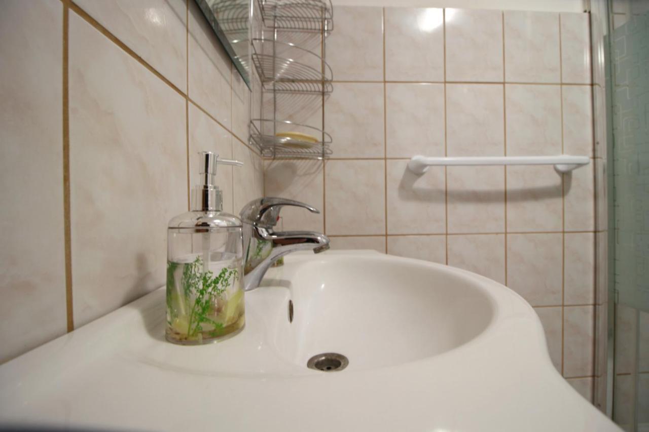 נין Apartment Suzy מראה חיצוני תמונה