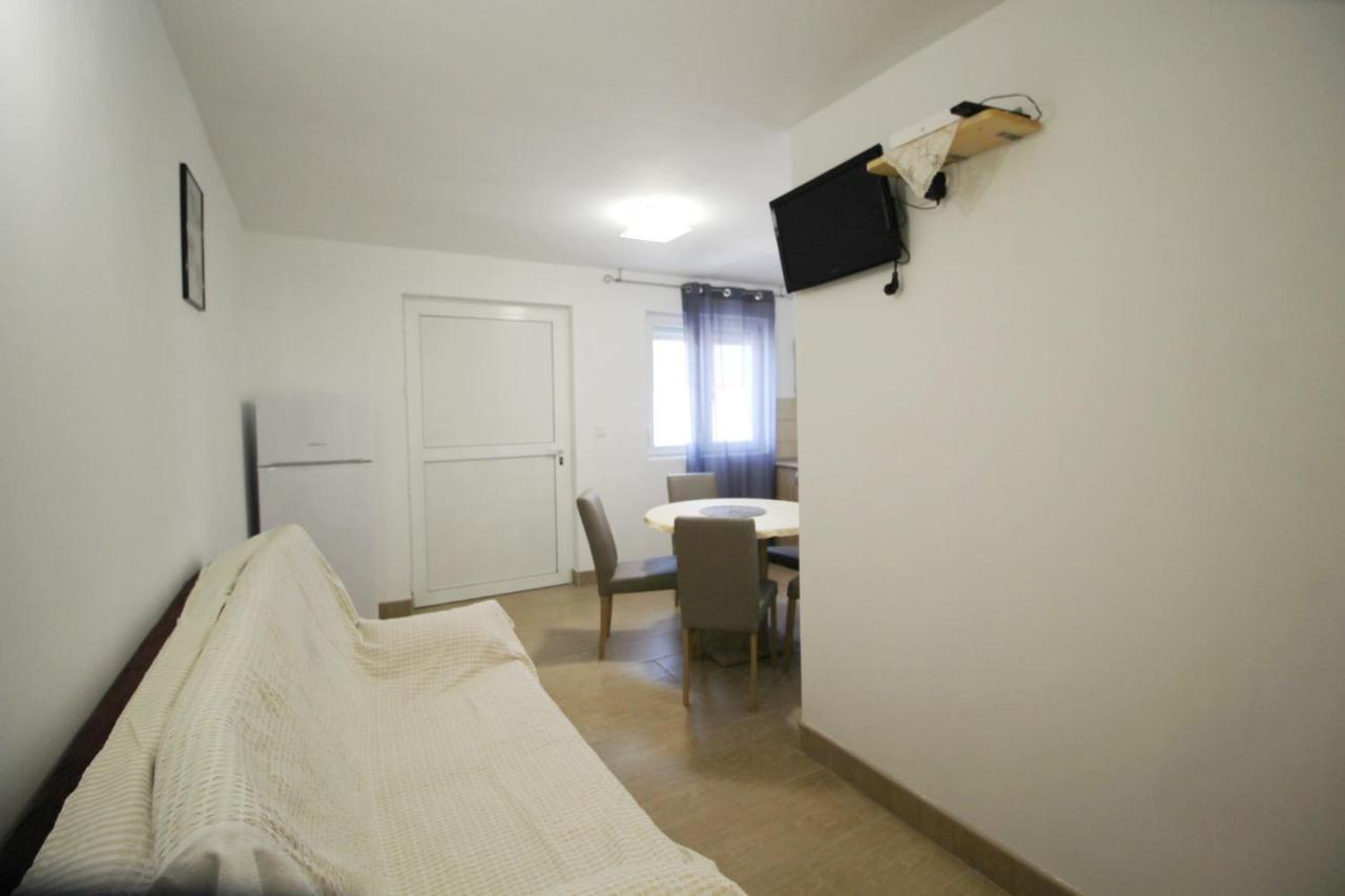 נין Apartment Suzy מראה חיצוני תמונה